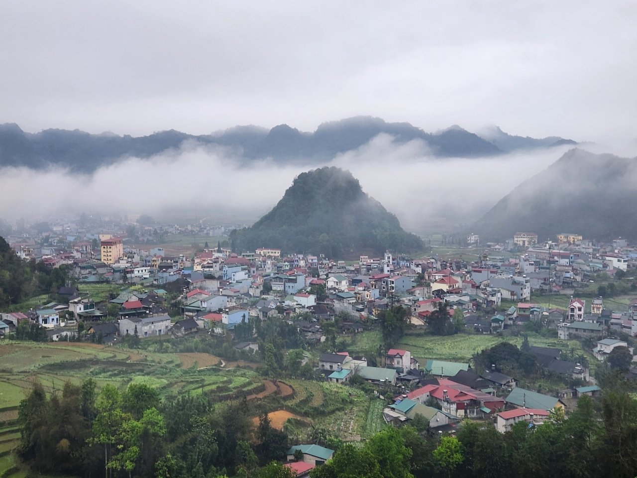 Epic 15-Day Ha Giang to Sapa Mountain Bike Tour
